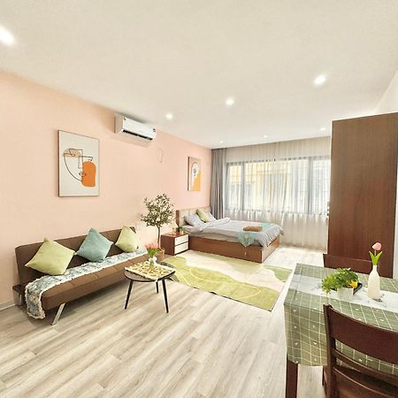 Modern & Comfy Apartment Ханой Экстерьер фото